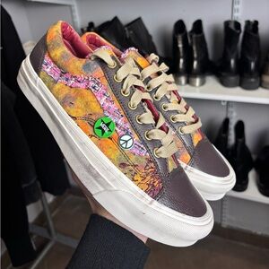 Vans LX Souvenir Sneakers – Size 8.5 Men / 10 Women